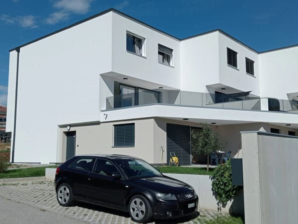 Immobilie in Cressier Fr - Villas mitoyennes 5.5 piÃ¨ces Ã  Cressier dÃ¨s chf 1'060'000.- places couvertes incluses - Bild 0
