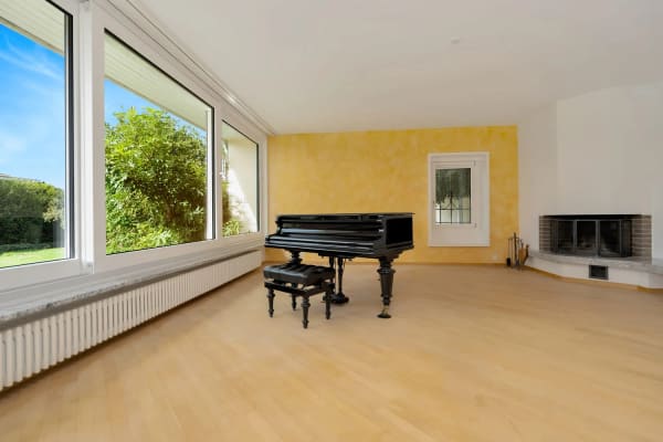 Immobilie in Frauenkappelen - Grosszügiges Wohnen mit unverbaubarem Weitblick - Familienresidenz mit Pool in Frauenkappelen - Bild 5