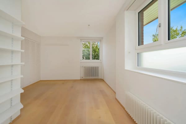 Immobilie in Frauenkappelen - Grosszügiges Wohnen mit unverbaubarem Weitblick - Familienresidenz mit Pool in Frauenkappelen - Bild 7
