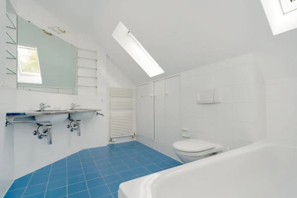 Immobilie in Frauenkappelen - Grosszügiges Wohnen mit unverbaubarem Weitblick - Familienresidenz mit Pool in Frauenkappelen - Bild 9
