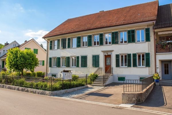 Immobilie in Baden - Gepflegtes Mehrfamilienhaus mit 4 Einheiten - Bild 0