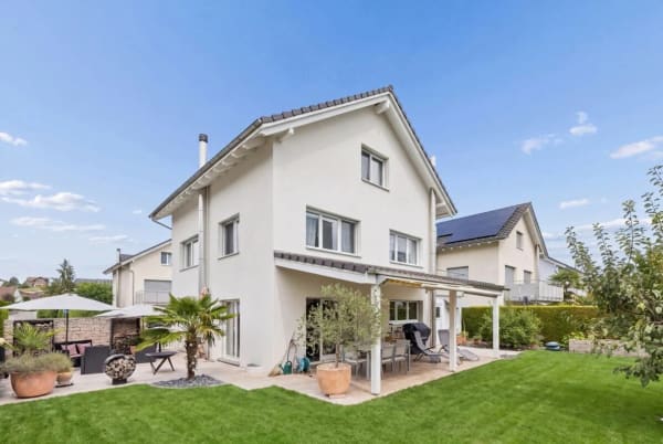 Immobilie in Inwil - Familienfreundliches 6-Zimmer-Einfamilienhaus mit Garten - Bild 0