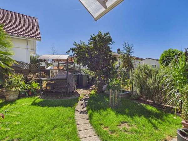 Immobilie in Brittnau - Fussbodenheizung für angenehmes Wohnklima, Vier Schlafzimmer, Ruhige und familienfreundliche Lage - Bild 9
