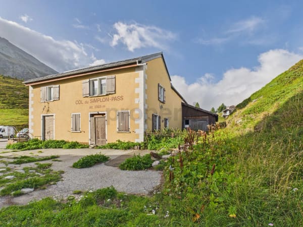 Immobilie in Simplon - Historisches Pass-Juwel auf 2'005 m Ã¼. M.: 228 mÂ² WohnflÃ¤che, alpine Traumkulisse und vielseitige Nutzung - Bild 0