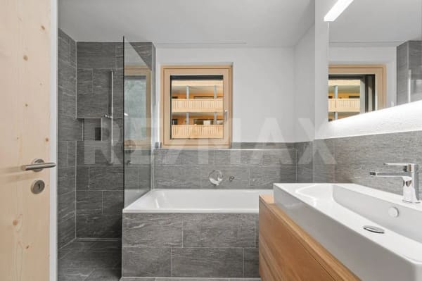 Immobilie in Schiers - Energiebewusst wohnen Garglas.ch: 3½-Zimmer-Wohnung D4 mit Anteil an Solarkraft - Bild 3