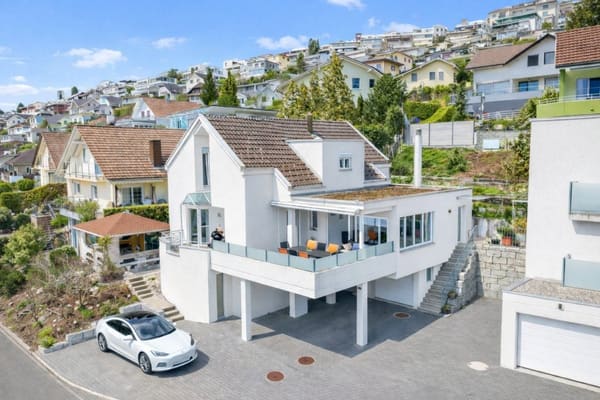 Immobilie in Büron - Grosszügiges 6.5-Zimmer Einfamilienhaus mit Einliegerwohnung - modernisiert - Bild 0