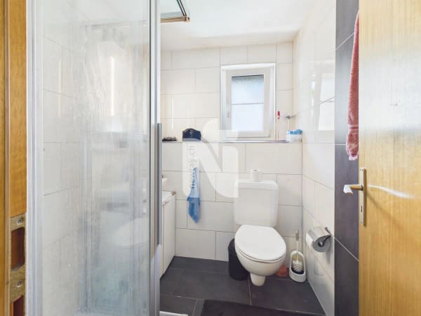 Immobilie in Tenniken - Dorf Idylle, Zentral, viel Potenzial und mit 2.5 Zimmer Einliegerwohnung (Generationenhaus) - Bild 7