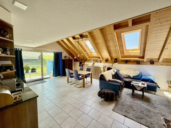 Immobilie in Längenbühl - 2.5-Zimmerwohnung mit grosser Galerie - Bild 2