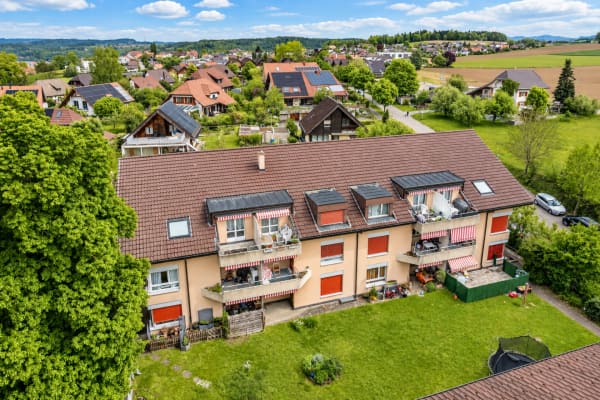 Immobilie in Bösingen - Appartement de 3.5 pces au rez-de-chaussée avec terrasse et pelouse / 3.5-Zimmer-Wohnung im Erdgeschoss mit Terrasse und Rasen Bösingen - Bild 3