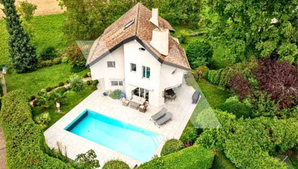 Immobilie in Signy - A vendre - Villa de caractère avec piscine à Signy - Bild 0