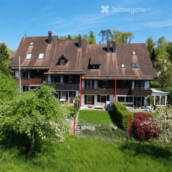 Immobilie in Wolfhausen - Charmantes 5.5-Zimmer-Zweifamilienhaus in Wolfhausen - Bild 1