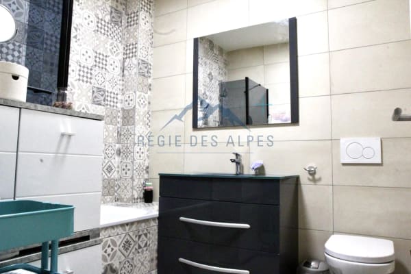 Immobilie in Vallorbe - Appartement en bord de rivière : Modernité et sérénité à saisir près de la nature ( Lot 8 ) - Bild 5