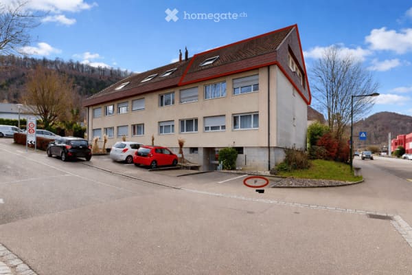 Immobilie in Bättwil - Attraktive 4.5 Zimmer Dachwohnung mit Balkon und Weitsicht - Bild 0