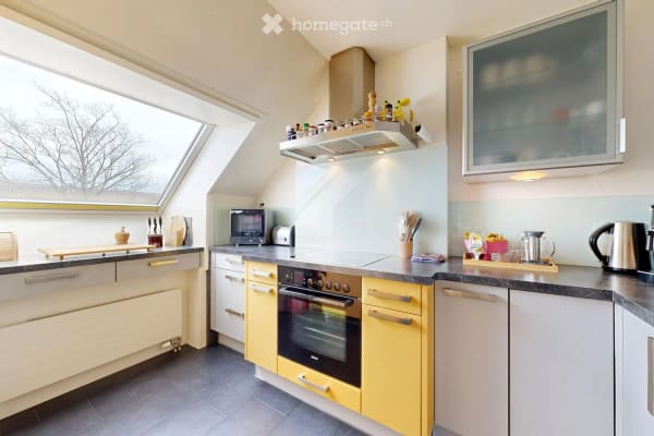 Immobilie in Bättwil - Attraktive 4.5 Zimmer Dachwohnung mit Balkon und Weitsicht - Bild 2