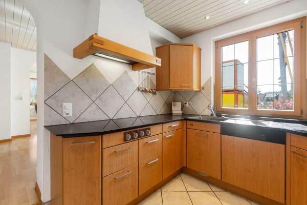 Immobilie in Grafstal - Ein Haus mit Geschichte: Grosszügiges 6.5-EFH mit schönem Wintergarten - Bild 1