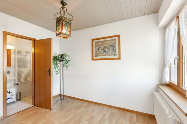 Immobilie in Grafstal - Ein Haus mit Geschichte: Grosszügiges 6.5-EFH mit schönem Wintergarten - Bild 9