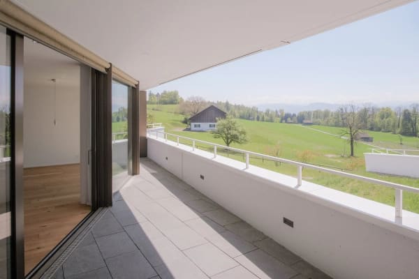 Immobilie in Uetikon Am See - Hochwertige 3.5-Zi-Wohnung mit Panorama-Sicht in Uetikon am See - Bild 0