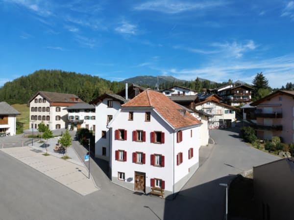 Immobilie in Lantsch/lenz - Historische Liegenschaft im Herzen von Lantsch/Lenz - Bild 0