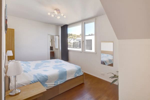 Immobilie in Tuggen - Charmante 4.5 Zimmer-Dachwohnung - Bild 5