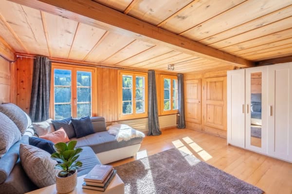 Immobilie in Zweisimmen - Simmentaler Bauernhaus mit zwei Wohnungen und freier  Bergsicht - Bild 5