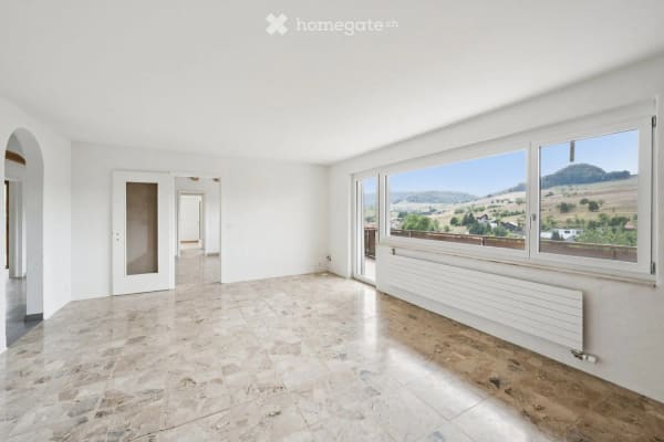 Immobilie in Wil Ag - Panoramalage mit viel Potenzial, zwei Wohnungen und grosse Terrasse - Bild 1