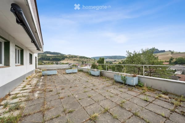 Immobilie in Wil Ag - Panoramalage mit viel Potenzial, zwei Wohnungen und grosse Terrasse - Bild 3