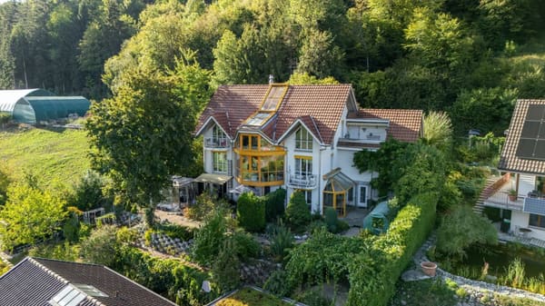 Immobilie in Seeberg - MAISON TRIA | DREI WOHNEINHEITEN. 306 M². EIN HAUS VOLLER MÖGLICHKEITEN. - Bild 0