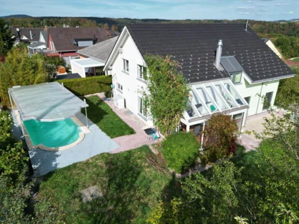 Immobilie in Wittinsburg - Freistehendes EFH mit Swimmingpool, Sauna, Hobbyraum und grosser Garage! - Bild 0