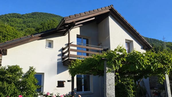 Immobilie in Brione Sopra Minusio - Zweitwohnsitz - Charmantes typisches Tessiner Haus/Rustico - Bild 1