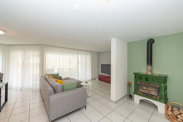 Immobilie in Sarnen - neu renovierte 4Â½-Zimmerwohnung im 1. OG mit zwei Balkonen - Bild 2