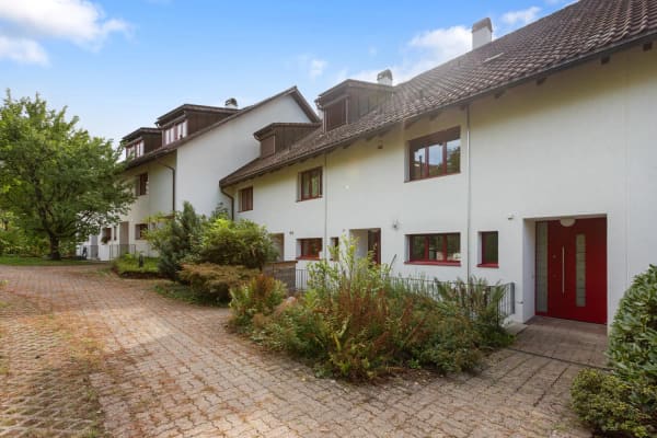 Immobilie in Lindau - Wohnen auf drei Ebenen: Attraktives 6.5-Zimmer-Mittelhaus mit Sauna - Bild 1