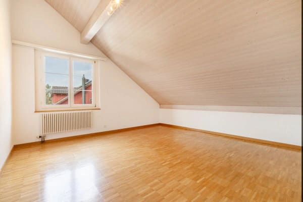 Immobilie in Hettlingen - Charmante 3.5-Zimmer-Dachwohnung mit grosszÃ¼gigem Gartenbereich - Bild 4