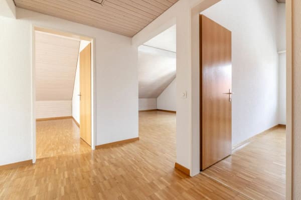 Immobilie in Hettlingen - Charmante 3.5-Zimmer-Dachwohnung mit grosszÃ¼gigem Gartenbereich - Bild 9