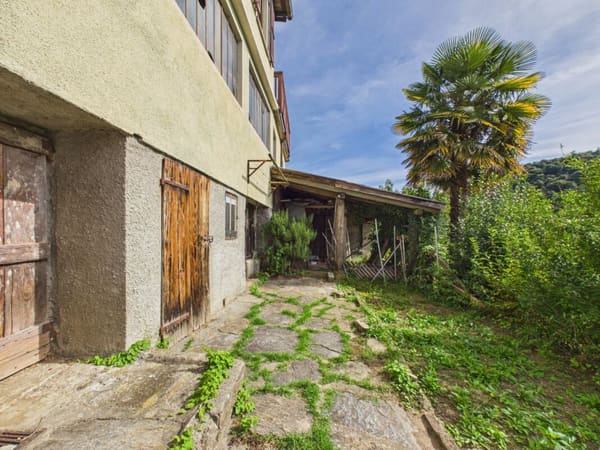 Immobilie in Banco - Casa unifamiliare con luminoso giardino d'inverno, posto auto e piccola area di verde privato - Bild 14