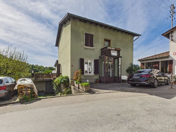 Immobilie in Banco - Casa unifamiliare con luminoso giardino d'inverno, posto auto e piccola area di verde privato - Bild 15