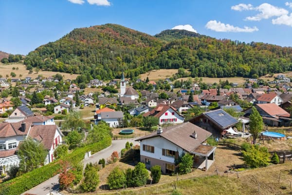 Immobilie in Erschwil - Unverbaubare Aussicht am Dorfrand - Wohnen mit Weitblick im idyllis... - Bild 1