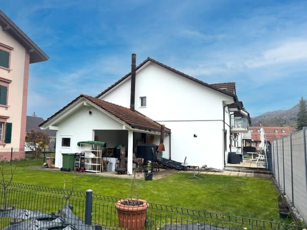 Immobilie in Büsserach - Teilsaniertes Zweifamilienhaus mit Entwicklungspotenzial - Bild 2