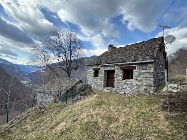 Immobilie in Personico - ðŸŒ² Val dâ€™Ambra: autentico rifugio alpino con vista mozzafiato ðŸ�”ï¸� - Bild 0