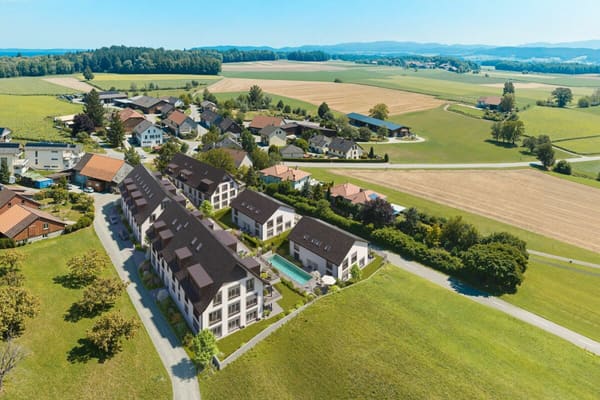 Immobilie in Raperswilen - 5.5-Zi. Doppelhaushälften mit Poolzugang - Neubau DORFRESORT - Bild 2