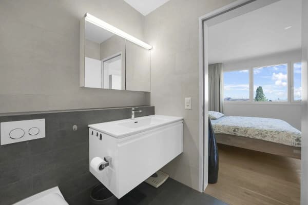 Immobilie in Tübach - Selten in Tübach - 4.5 Zimmer-Whg. mit 220m² Garten, privater Waschküche & Bodenseeblick - Bild 19