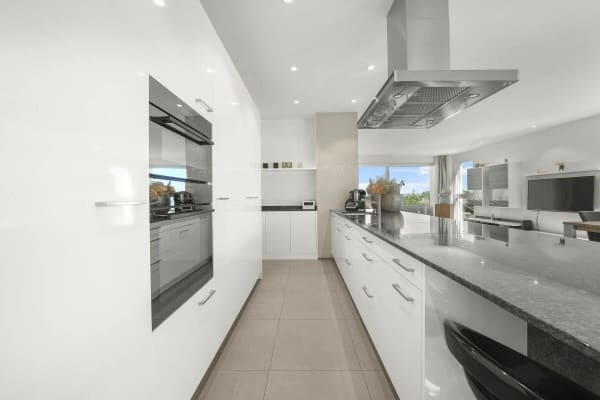 Immobilie in Tübach - Selten in Tübach - 4.5 Zimmer-Whg. mit 220m² Garten, privater Waschküche & Bodenseeblick - Bild 7