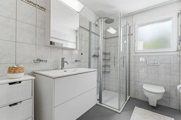 Immobilie in Greppen - Moderne und gepflegte 4.5-Zimmerwohnung mit grosszügiger Sonnenterrasse in Greppen - Bild 9