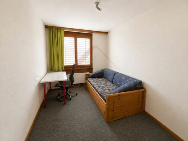 Immobilie in Frutigen - 4.5-Zimmer-Wohnung mit Bergpanorama, zwei Balkonen & Schwedenofen in Frutigen - Bild 12