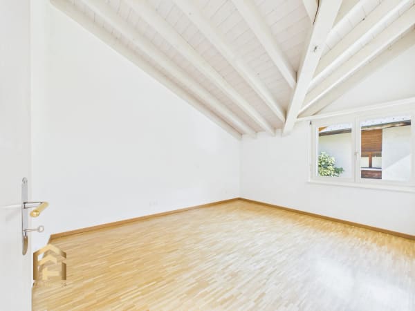Immobilie in Stalden - Traumhaftes 6.5Zimmer-Reihenhaus mit Terrasse & Balkon - Bild 4