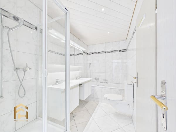 Immobilie in Stalden - Traumhaftes 6.5Zimmer-Reihenhaus mit Terrasse & Balkon - Bild 8