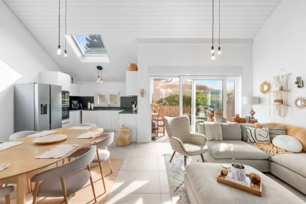 Immobilie in Lentigny - Duplex en attique, luminosité et calme dans un immeuble de 2023 - Bild 3