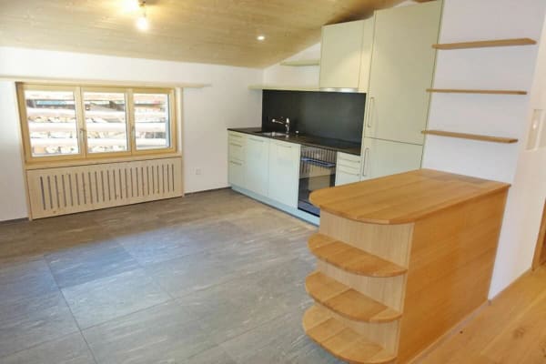 Immobilie in Luven - Zweifamilienhaus mit zwei 4Â½-Zimmer-Wohnungen, Wohnung Nr. 2 - Bild 2