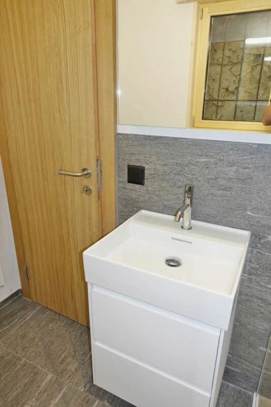 Immobilie in Luven - Zweifamilienhaus mit zwei 4Â½-Zimmer-Wohnungen, Wohnung Nr. 2 - Bild 9