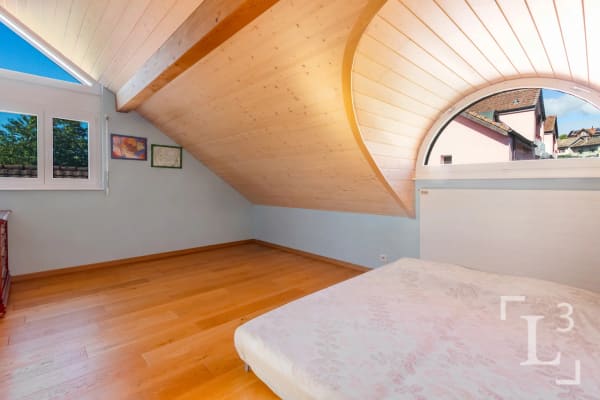 Immobilie in Aubonne - Maison familiale de 5.5 pièces avec jardin - Bild 9