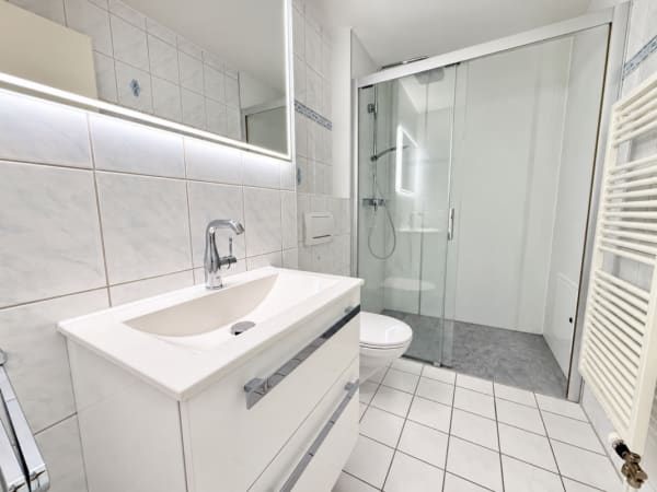 Immobilie in Bottmingen - Gepflegte 4.5 Zi.-Wohnung mit Wintergarten und Balkon - Bild 5